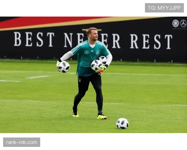 诺伊尔世界杯神勇发挥助德国队关键取胜，状态回暖引关注