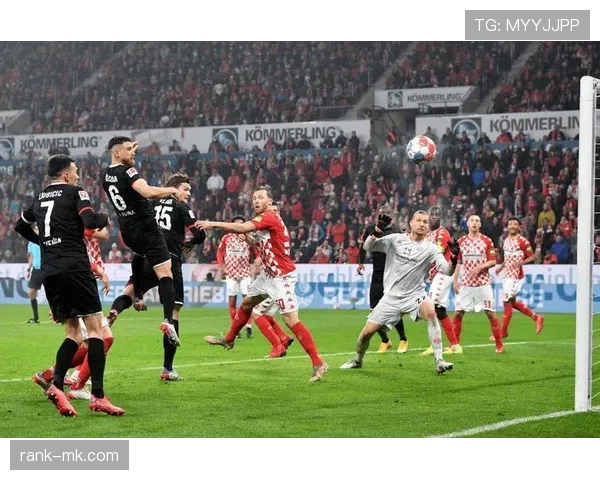 科隆近期比赛节奏激烈，表现亮眼引关注