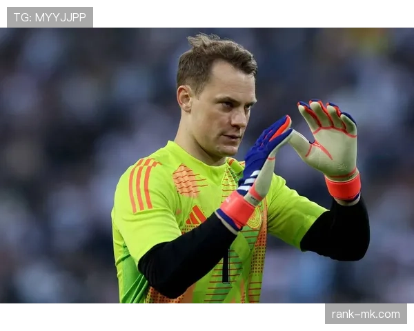 拜仁防线问题持续暴露,近期表现波动对争冠形势产生影响